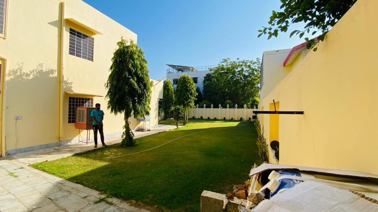 Saket Guest House Dźajpur Zewnętrze zdjęcie